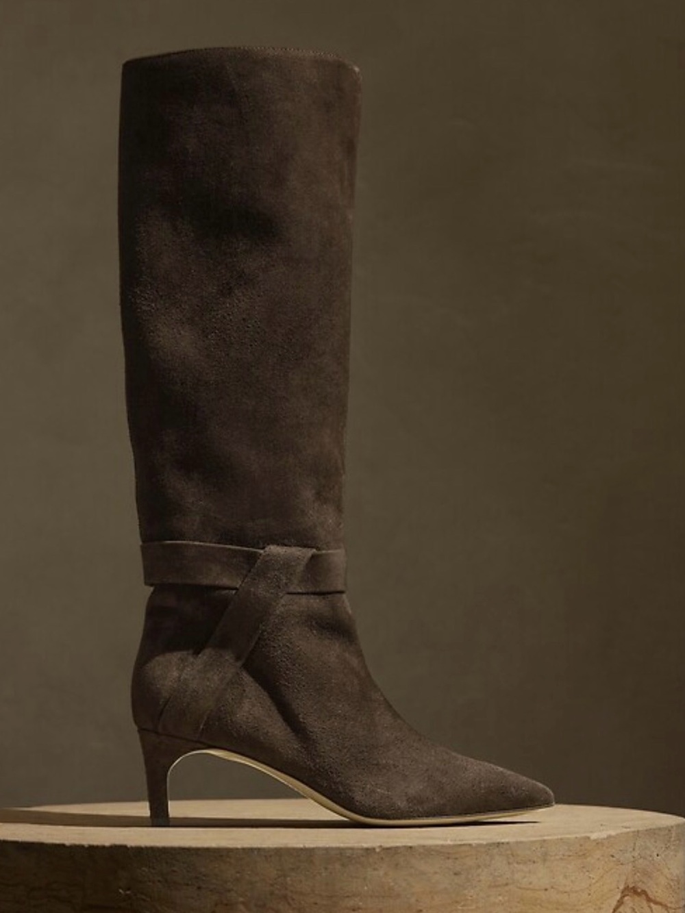Banana Republic Torri Tall Suede Boots Dark Brown Kitten Heel Made inItaly Sz9.5
